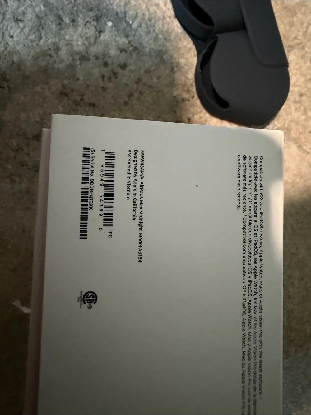 Apple Earbuds / Accessory Box with Black Silicone Case Accent